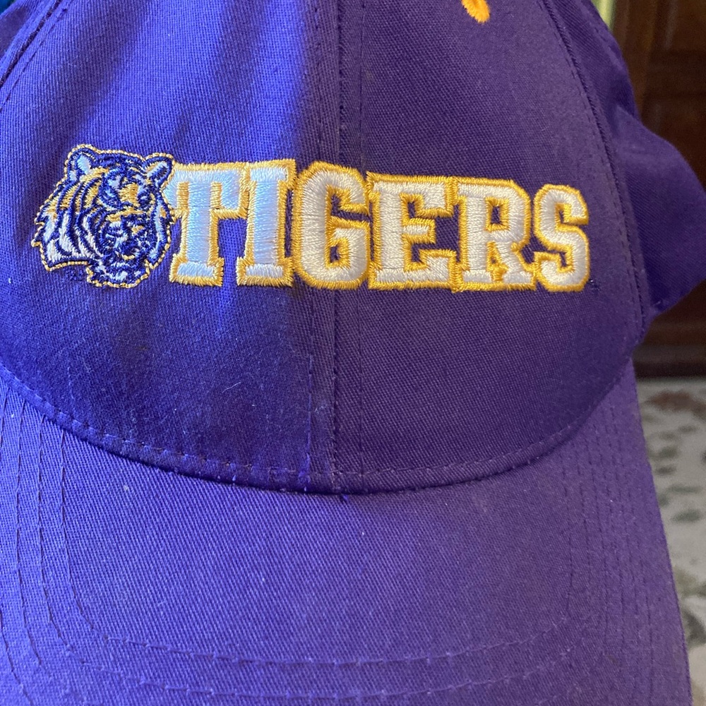 Cap - Picture 3 of 10
